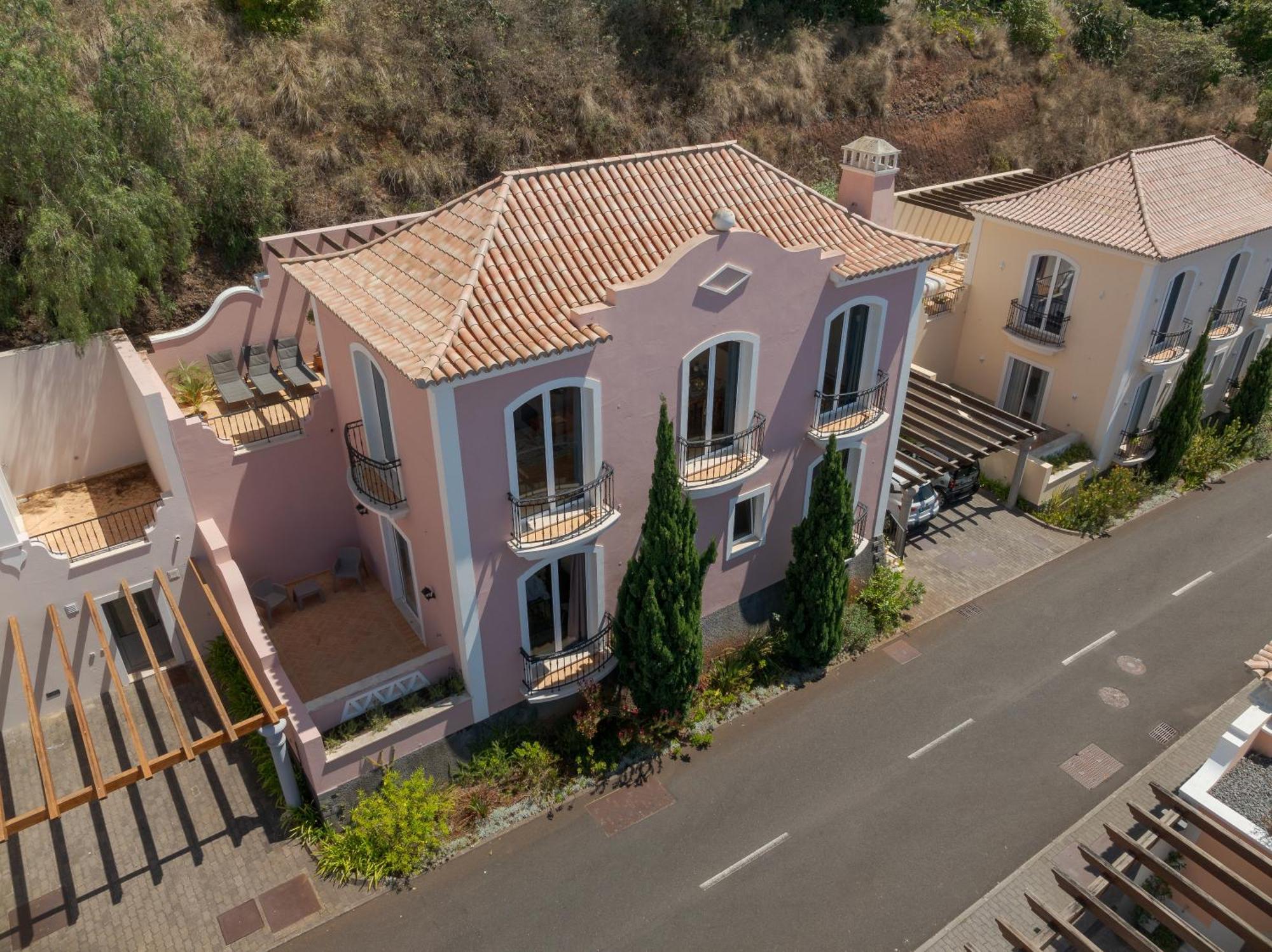 Villa Eve Palheiro Village By Holiday Rental Madeira Funchal  Exteriör bild
