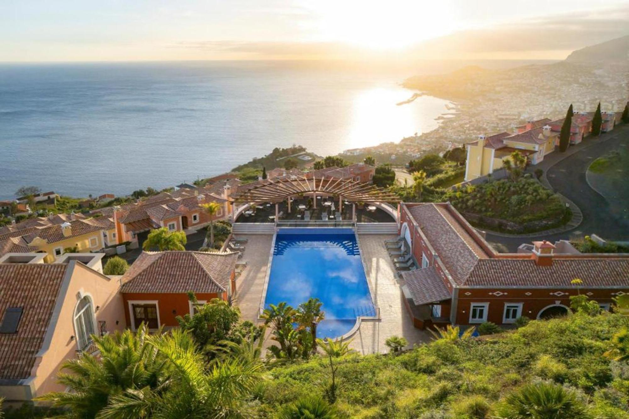 Villa Eve Palheiro Village By Holiday Rental Madeira Funchal  Exteriör bild